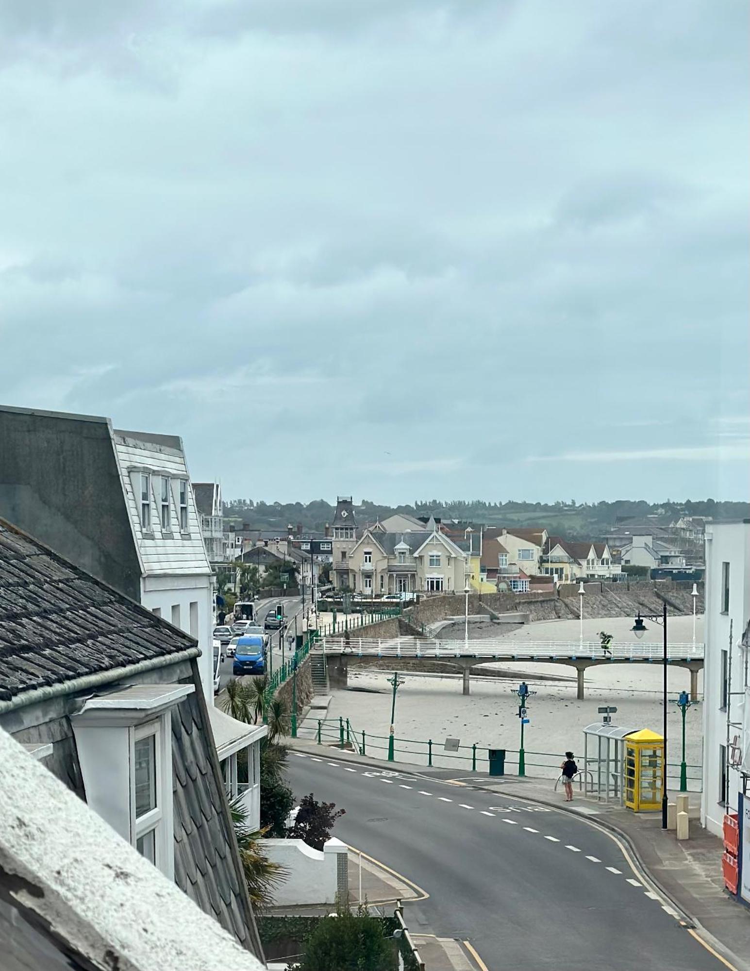 Eden House & Aquila House - Beach Apartments & Suites Saint Helier Exterior photo