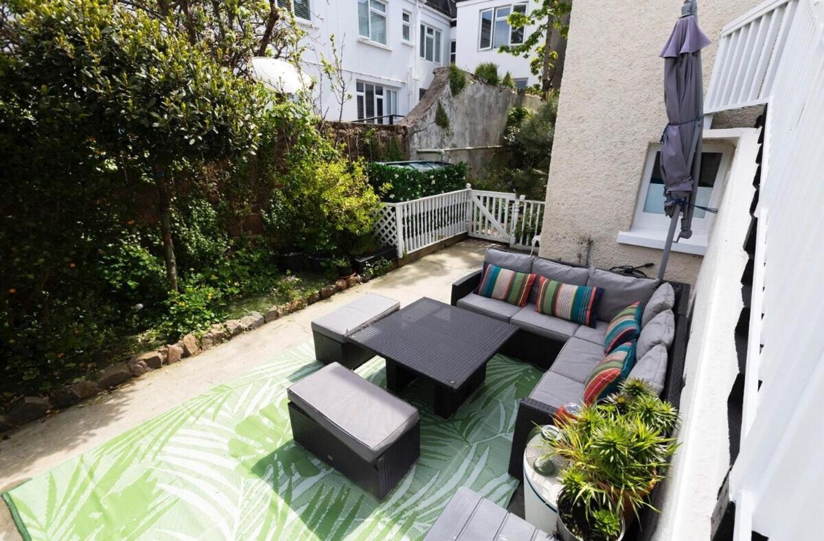 Eden House - Beach Apartments & Suites Saint Helier Room photo
